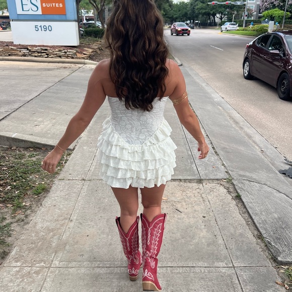 Strapless Ruffled Romper - Picture 6 of 7